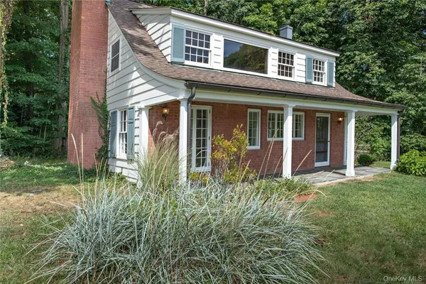 $2,600 | 332 A Quaker Hill Road, Pawling, NY 12564