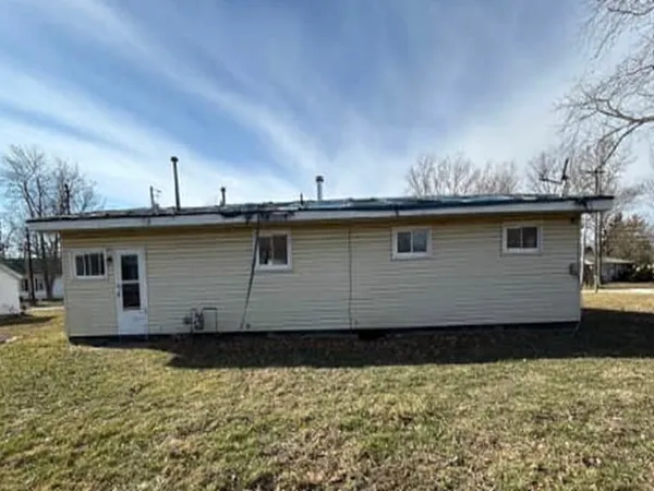 $31,800 | 308 South 3rd Street, Brownstown, IL 62418