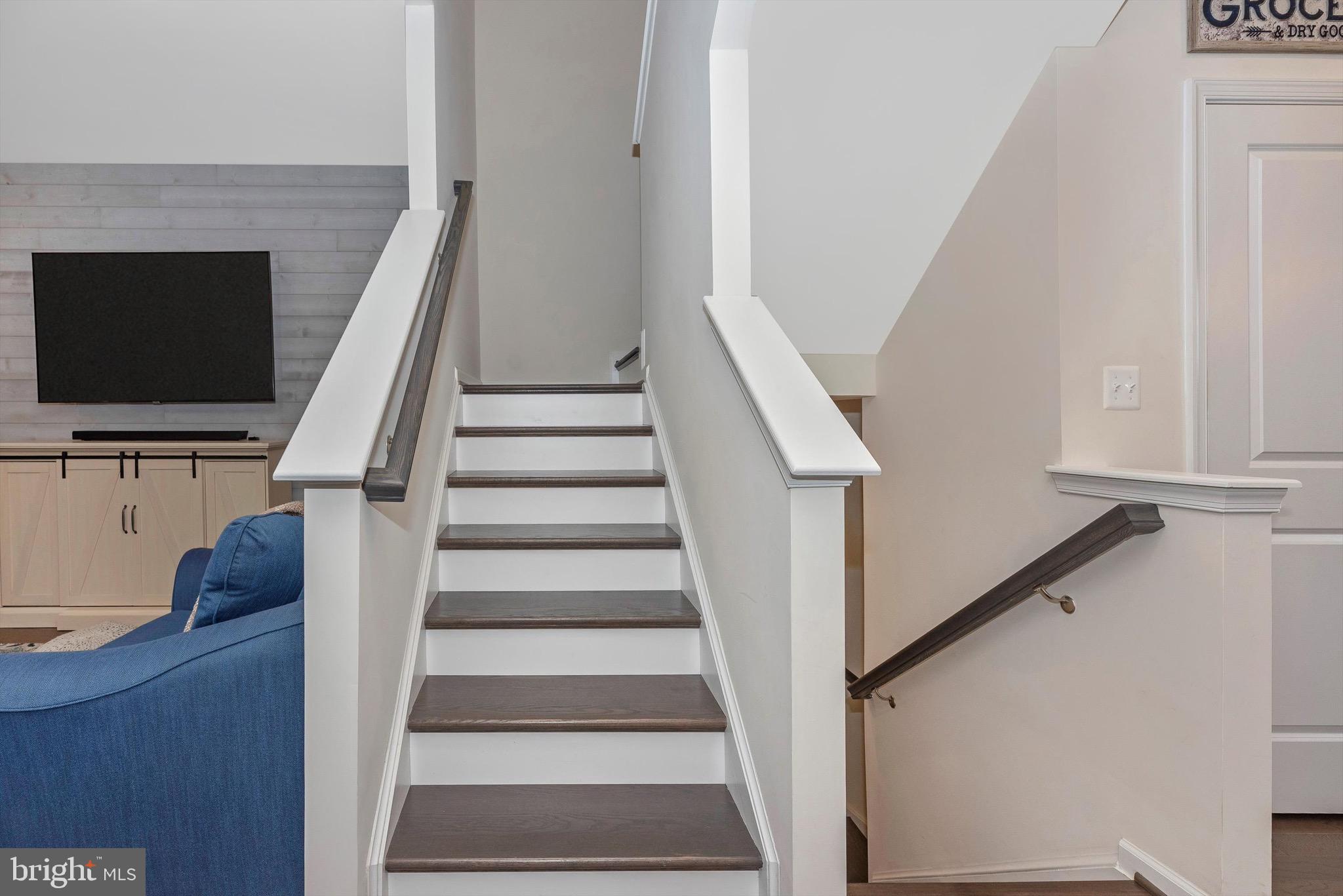 5638 Scott Ridge Place Frederick, MD 21704 - Photo 19 of 57 WOODED STAIR CASE