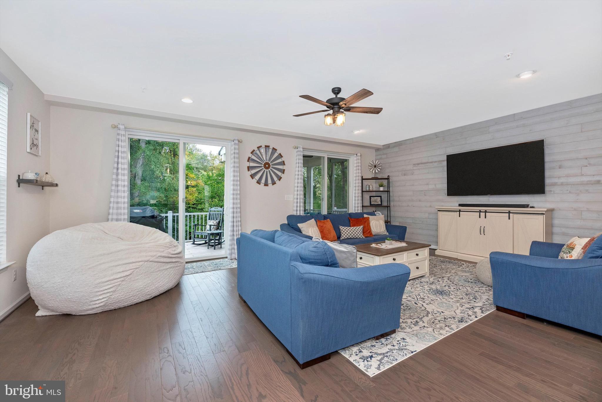 5638 Scott Ridge Place Frederick, MD 21704 - Photo 5 of 57 AMAZING WOOD WALL