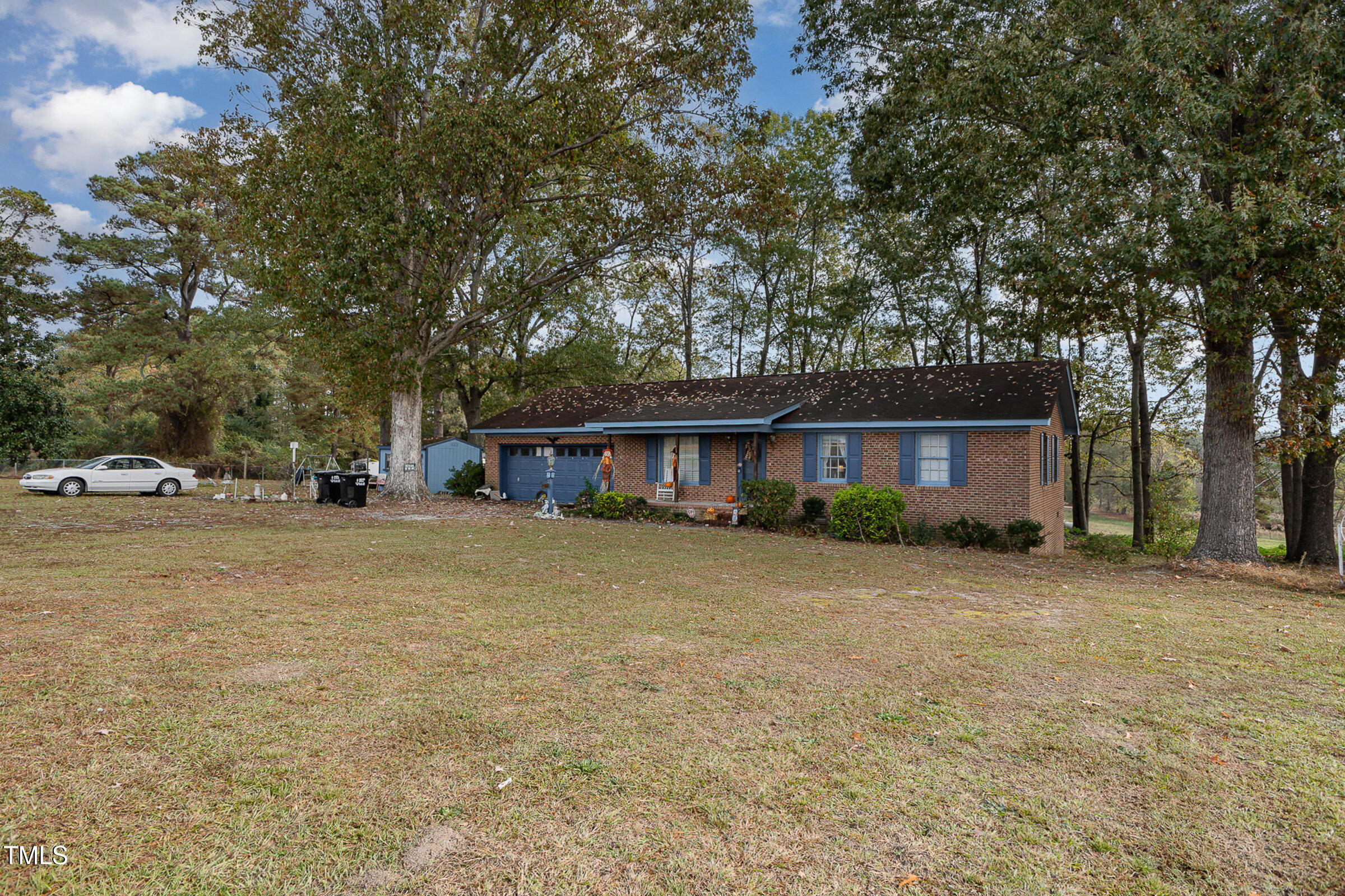 2728 Galilee Road Smithfield, NC 27577 - Photo 2 of 24 002_cy1a5147-edit_887