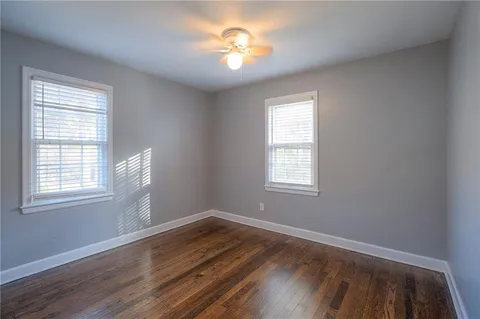 $245,000 | 9 West Pocahontas Lane, Kansas City, MO 64114