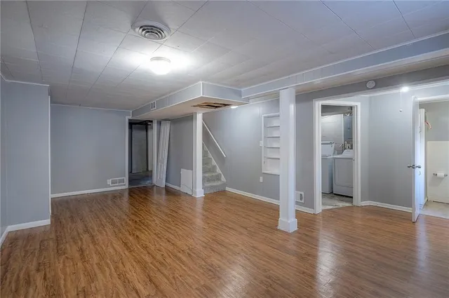 $245,000 | 9 West Pocahontas Lane, Kansas City, MO 64114