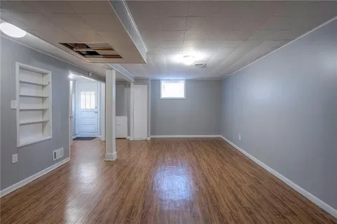 $245,000 | 9 West Pocahontas Lane, Kansas City, MO 64114