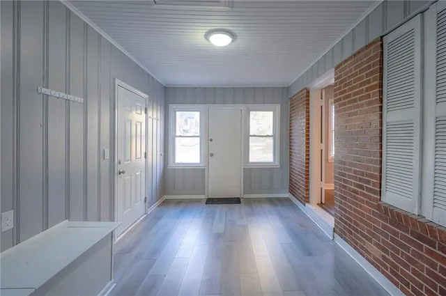 $245,000 | 9 West Pocahontas Lane, Kansas City, MO 64114