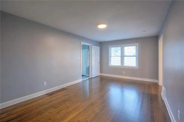 $245,000 | 9 West Pocahontas Lane, Kansas City, MO 64114