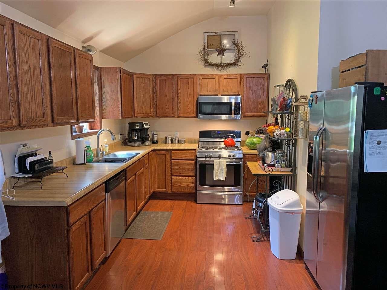 292 Saylor Road Morgantown, WV 26501 - Photo 4 of 16 Gallery Image 4