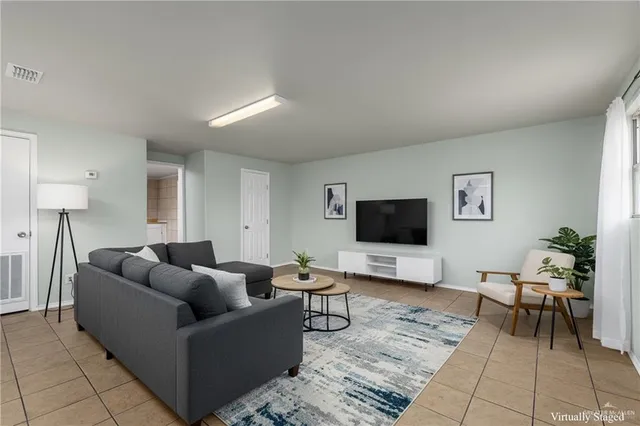 $179,999 | 1022 East Filmore Avenue, Harlingen, TX 78550