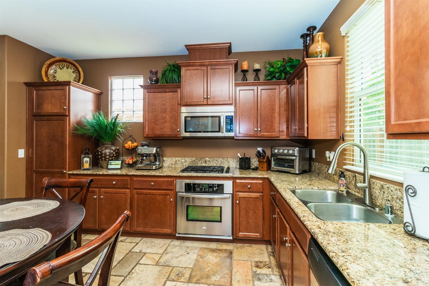 3651 Alcove Way Clovis, CA 93619 - Photo 5 of 24