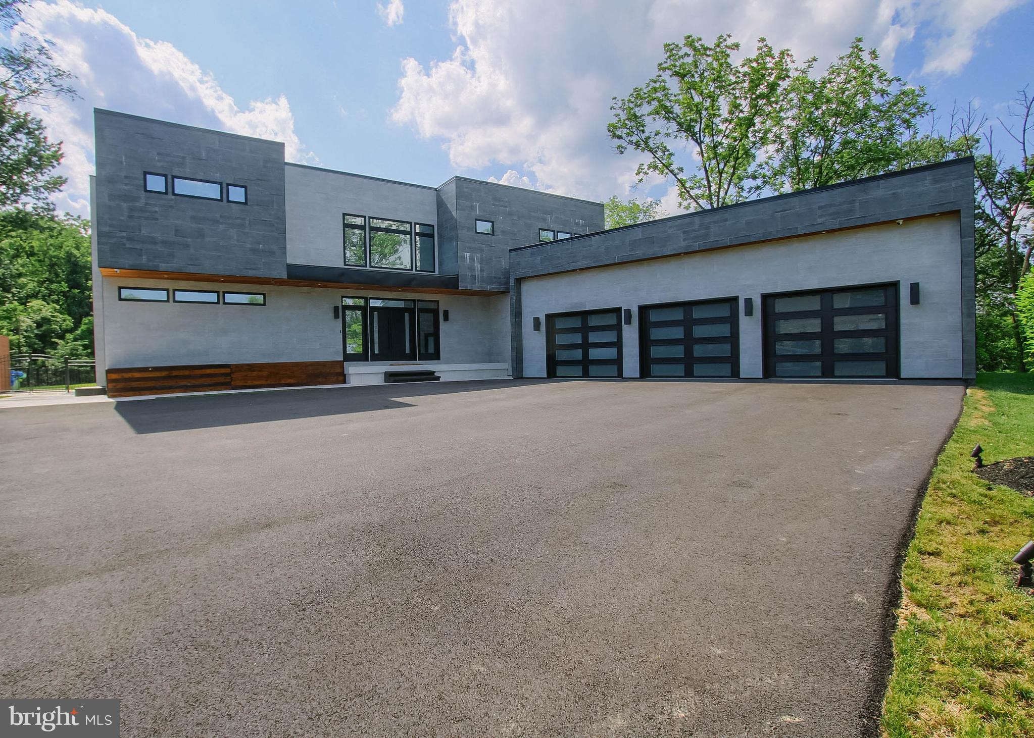1118 Grove Road Harrisburg, PA 17111 - Photo 1 of 103 Gallery Image 1