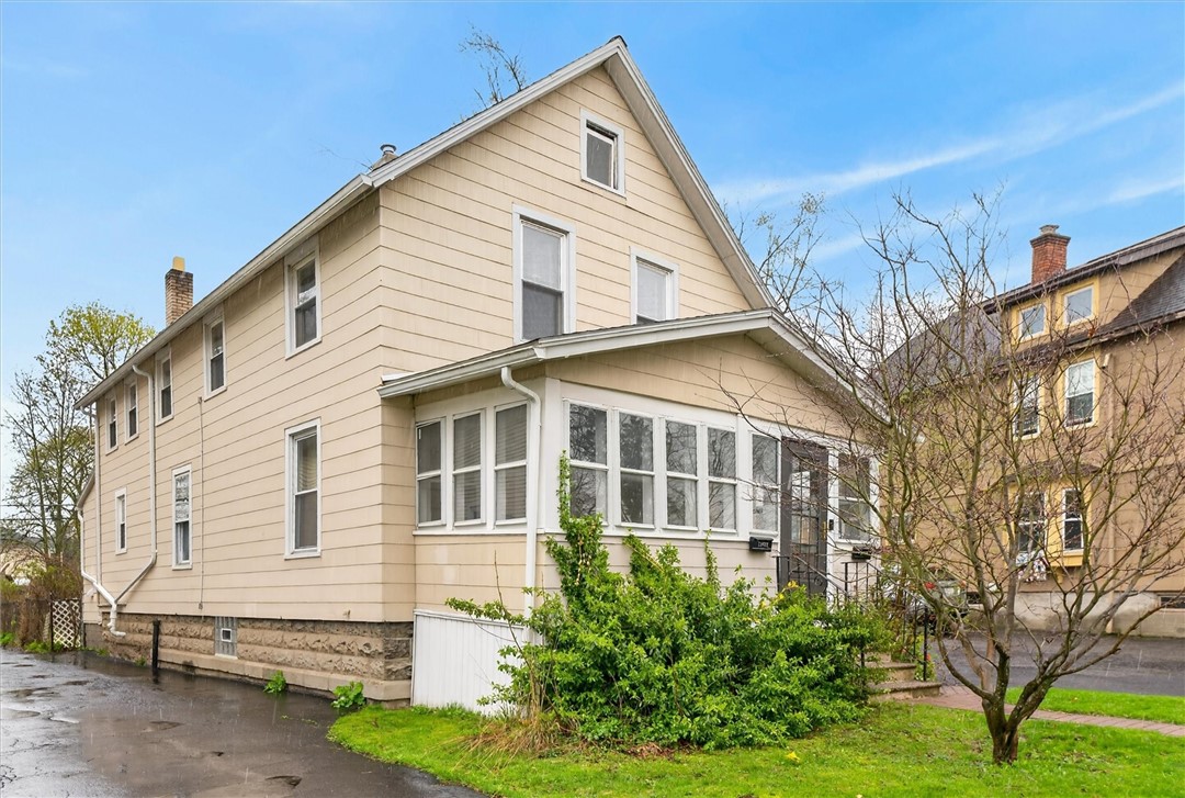 28 Croydon Road Rochester, NY 14610 - Photo 3 of 50