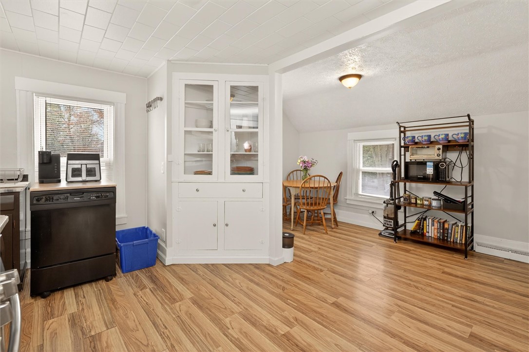28 Croydon Road Rochester, NY 14610 - Photo 33 of 50