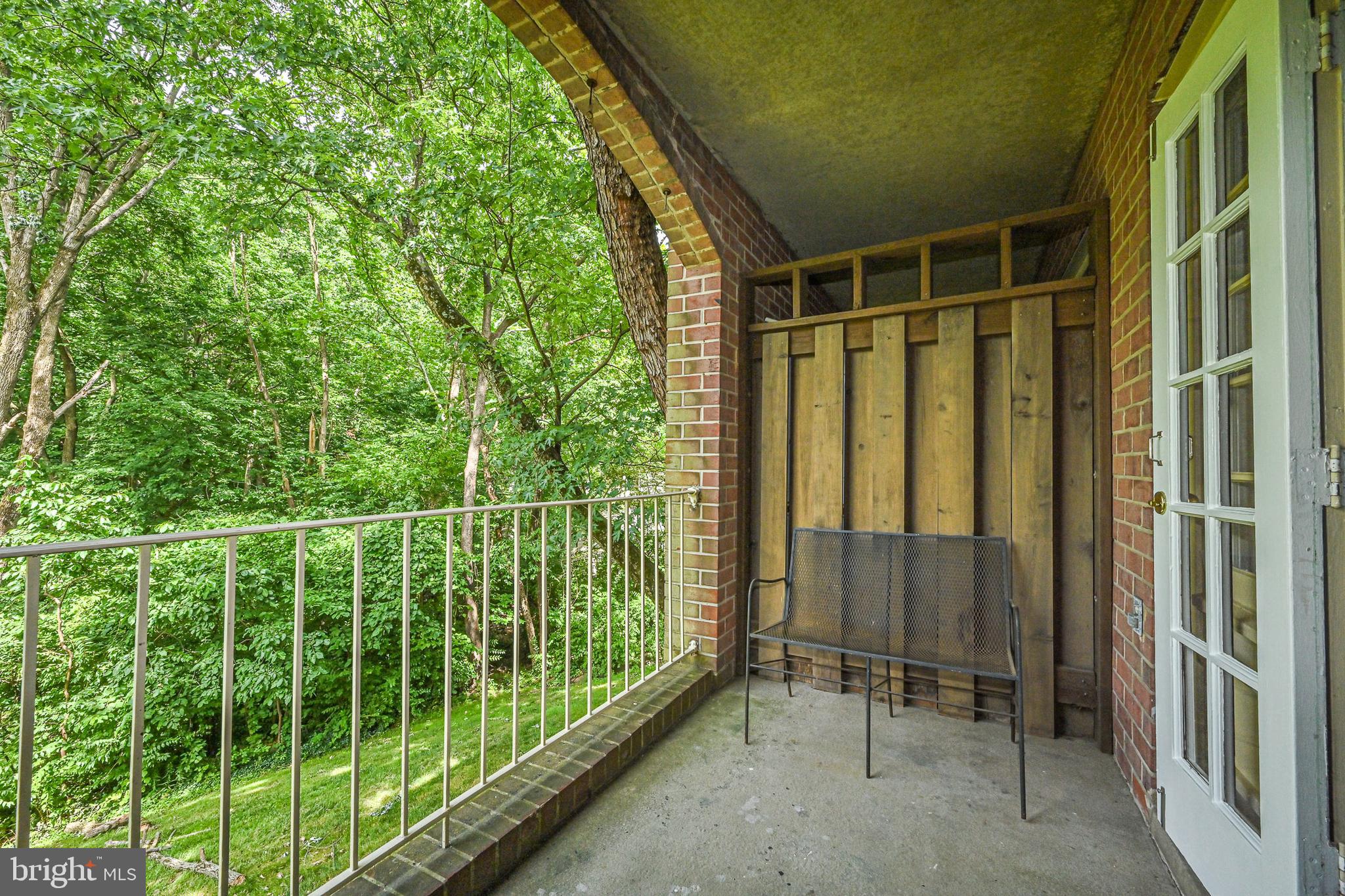 8110 Colony Point Road, Unit 216 Springfield, VA 22152 - Photo 23 of 28 Overlooks trees