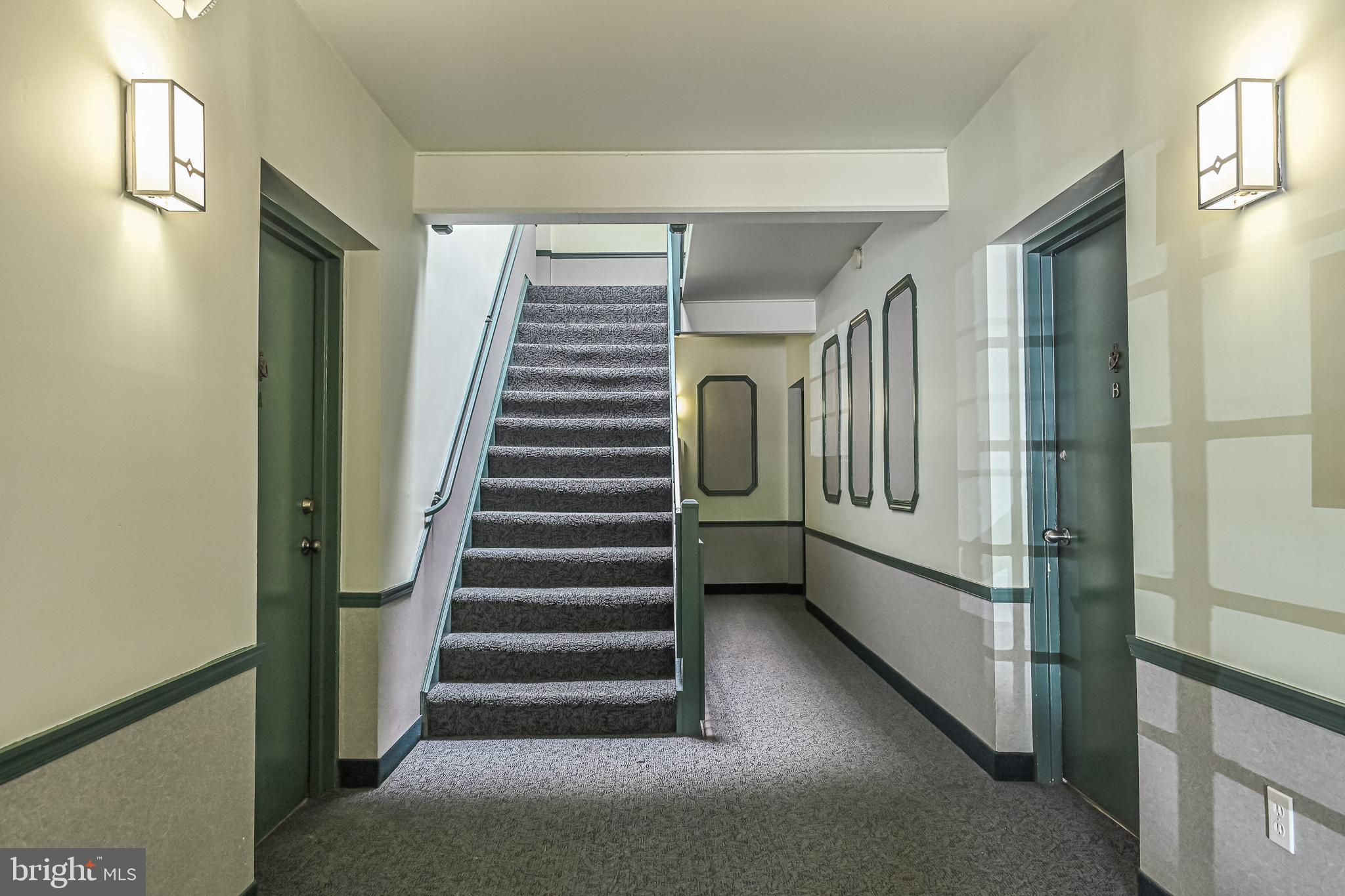 8110 Colony Point Road, Unit 216 Springfield, VA 22152 - Photo 4 of 28 Entry level - unit is on this level!