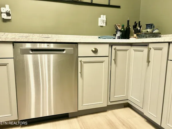 $259,900 | 451 West Main Street, Dandridge, TN 37725