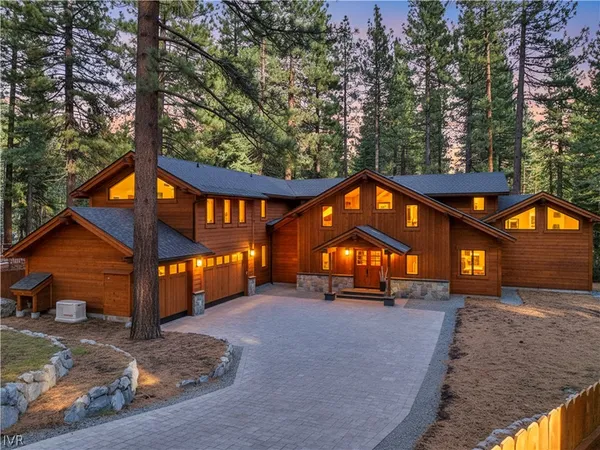 $6,988,000 | 887 South Dyer Circle, Incline Village, NV 89451