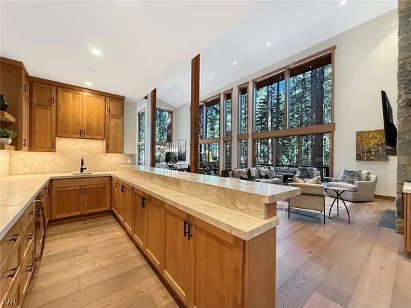 $6,988,000 | 887 South Dyer Circle, Incline Village, NV 89451