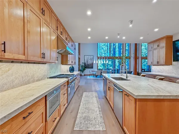 $6,988,000 | 887 South Dyer Circle, Incline Village, NV 89451