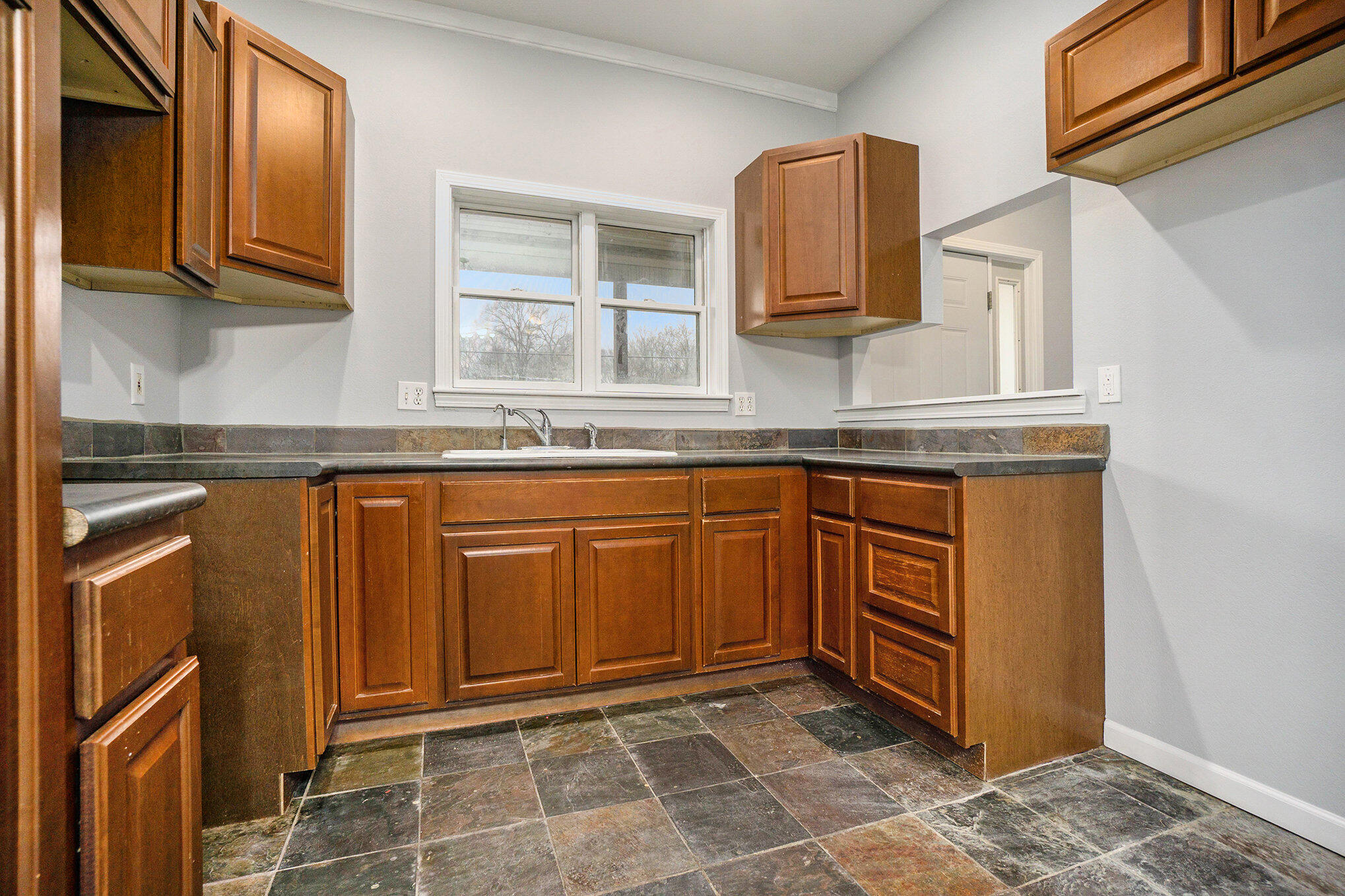410 8th Street Three Rivers, MI 49093 - Photo 5 of 17 008_dsc07510