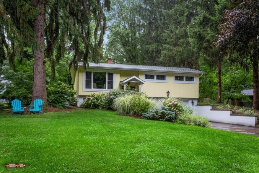 01_14775LakeshoreRd_57_FrontView_LowRes