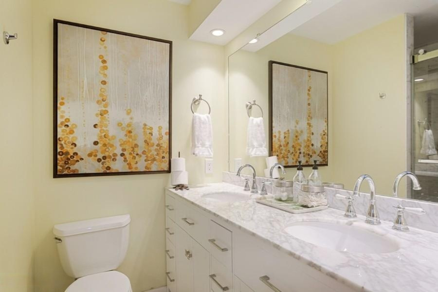 14775 Lakeshore Road Lakeside, MI 49116 - Photo 10 of 22 10_14775LakeshoreRd_13_MasterBathroom_Lo