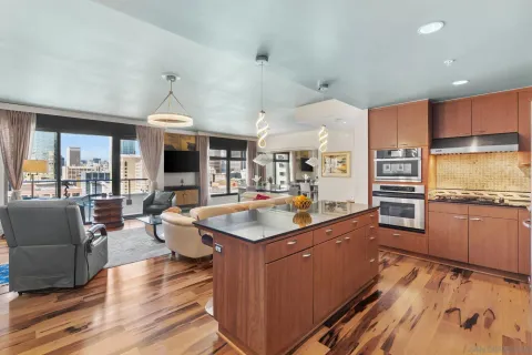 $950,000 | 645 Front Street, Unit 1604, San Diego, CA 92101