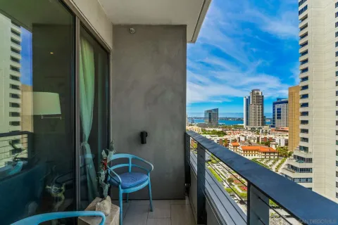 $950,000 | 645 Front Street, Unit 1604, San Diego, CA 92101