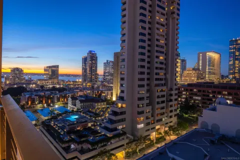 $950,000 | 645 Front Street, Unit 1604, San Diego, CA 92101