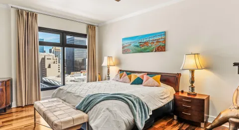 $950,000 | 645 Front Street, Unit 1604, San Diego, CA 92101