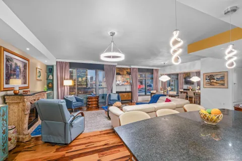 $950,000 | 645 Front Street, Unit 1604, San Diego, CA 92101