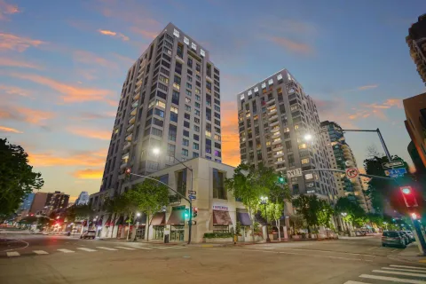 $950,000 | 645 Front Street, Unit 1604, San Diego, CA 92101