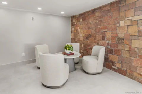 $950,000 | 645 Front Street, Unit 1604, San Diego, CA 92101