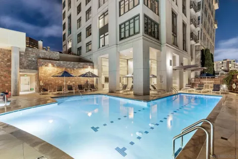 $950,000 | 645 Front Street, Unit 1604, San Diego, CA 92101