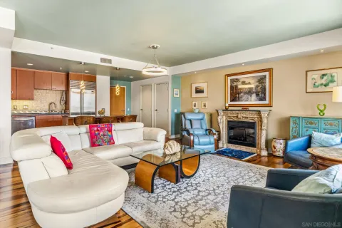 $950,000 | 645 Front Street, Unit 1604, San Diego, CA 92101