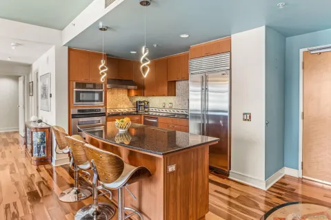 $950,000 | 645 Front Street, Unit 1604, San Diego, CA 92101