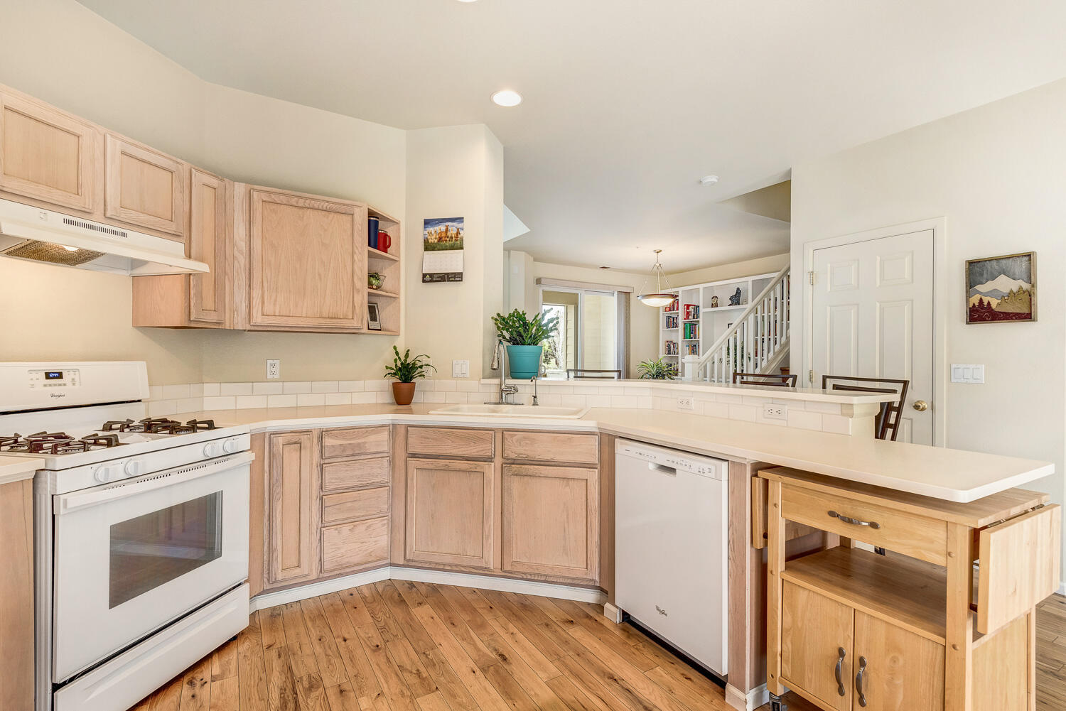 630 Southwest Hill Street Bend, OR 97702 - Photo 11 of 30 OReilly_20260407_15_442341_72ppi
