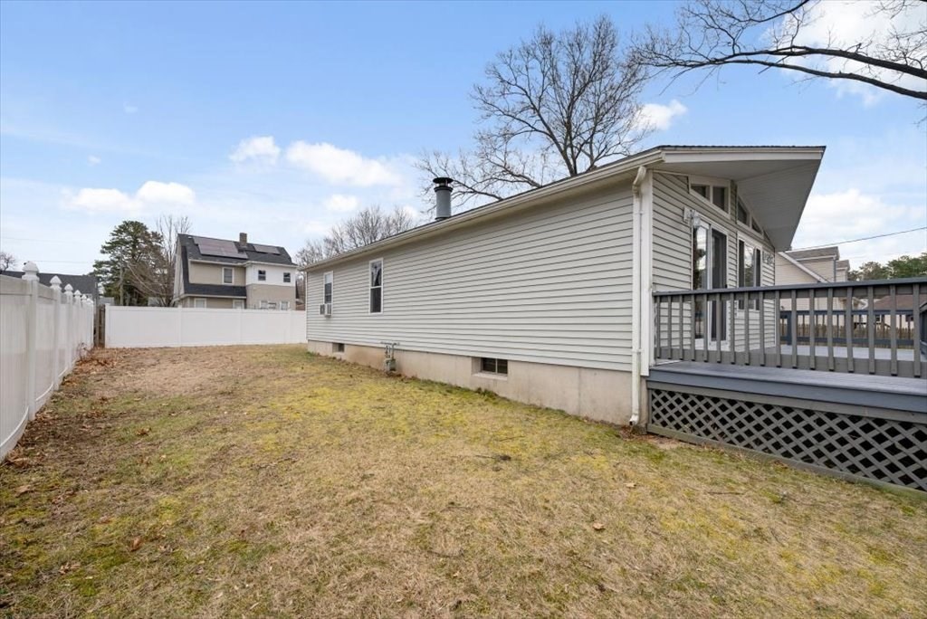 105 Geneva Street Springfield, MA 01151 - Photo 27 of 39 a backyard of a house