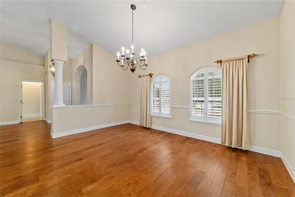 a view of livingroom with furniture