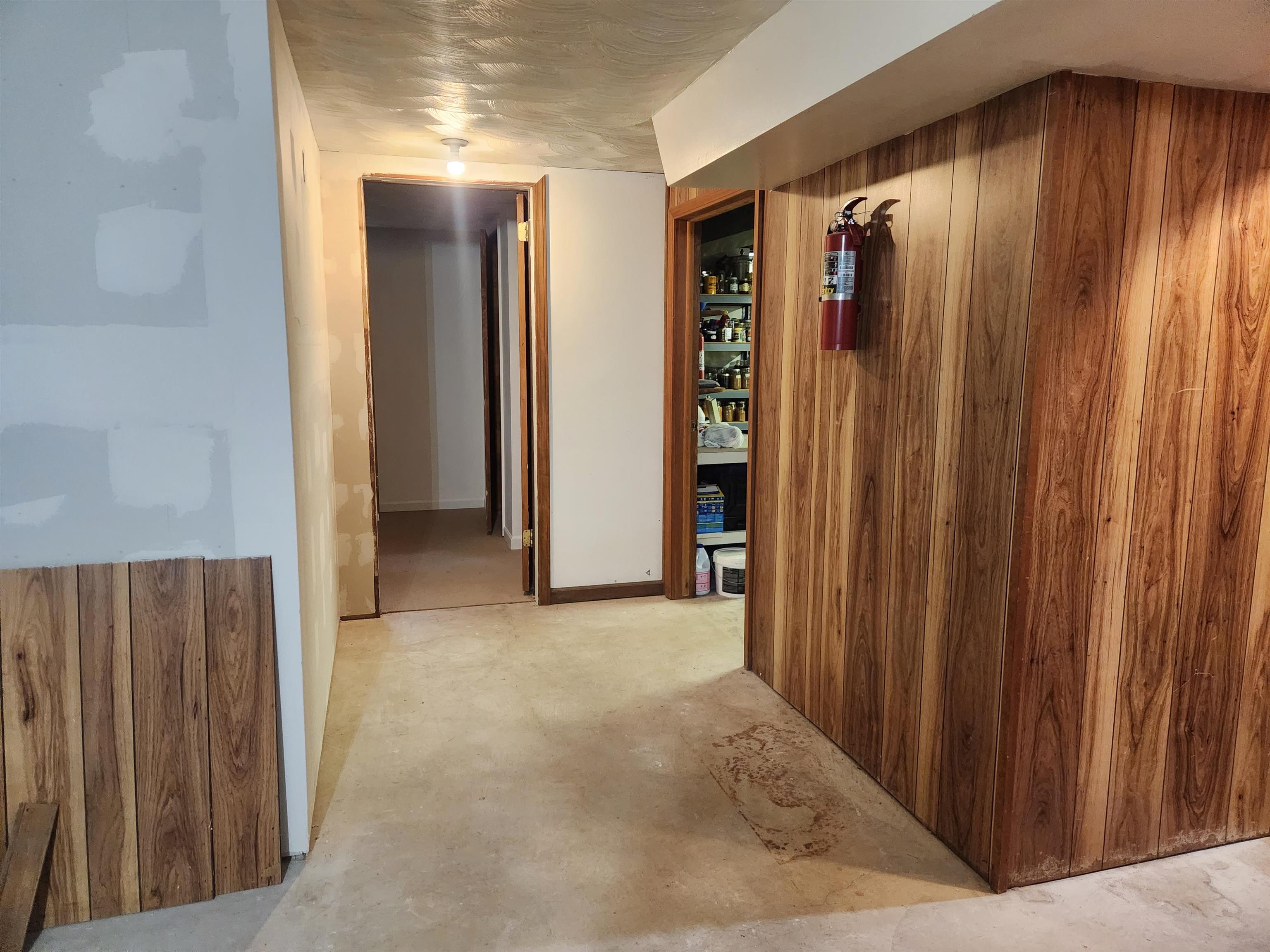 2011 Flanders Road Charlotte, MI 48813 - Photo 66 of 90