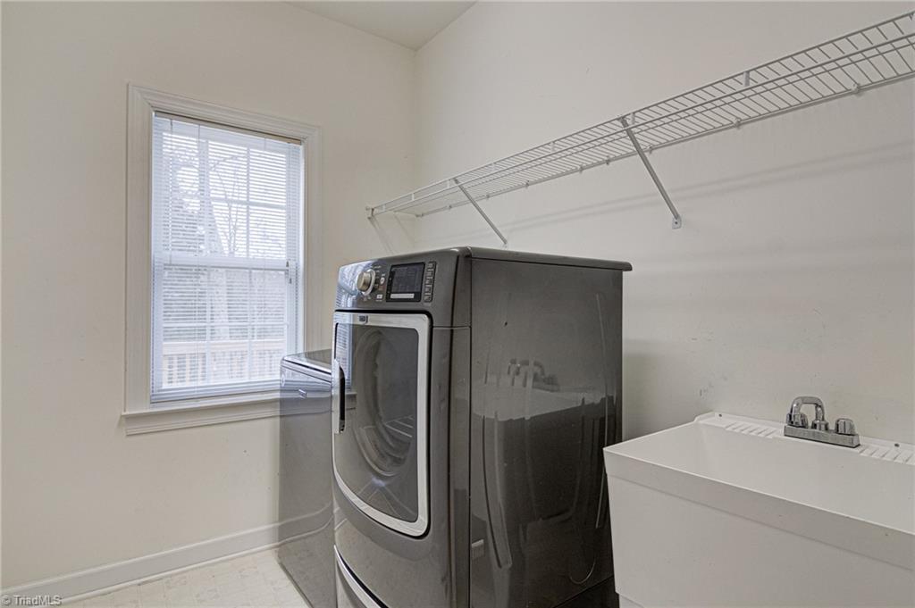 3801 Edgewater Street High Point, NC 27265 - Photo 29 of 39 Gallery Image 29