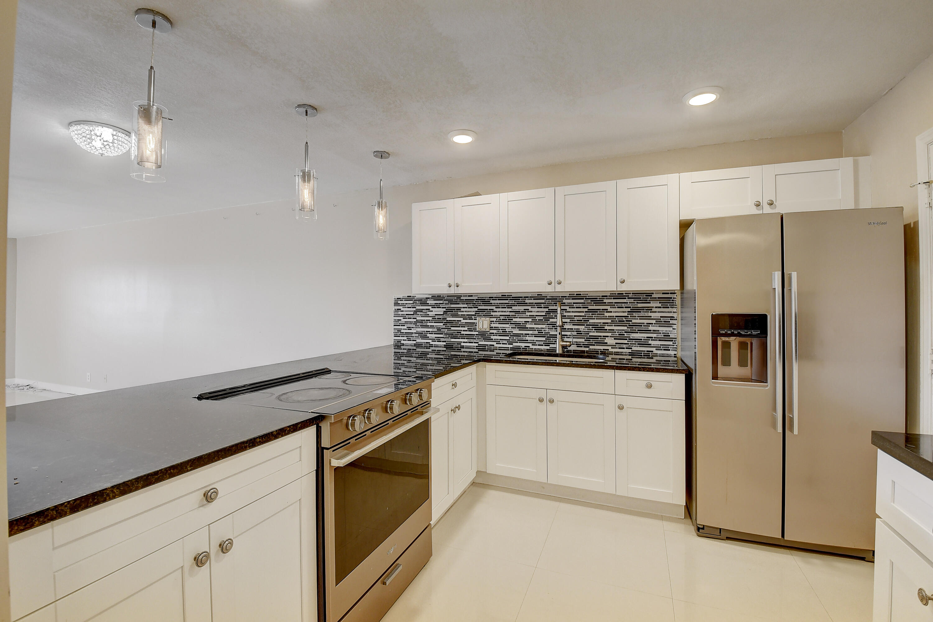 22605 Southwest 66th Avenue, Unit 304 Boca Raton, FL 33428 - Photo 11 of 25 Kitchen