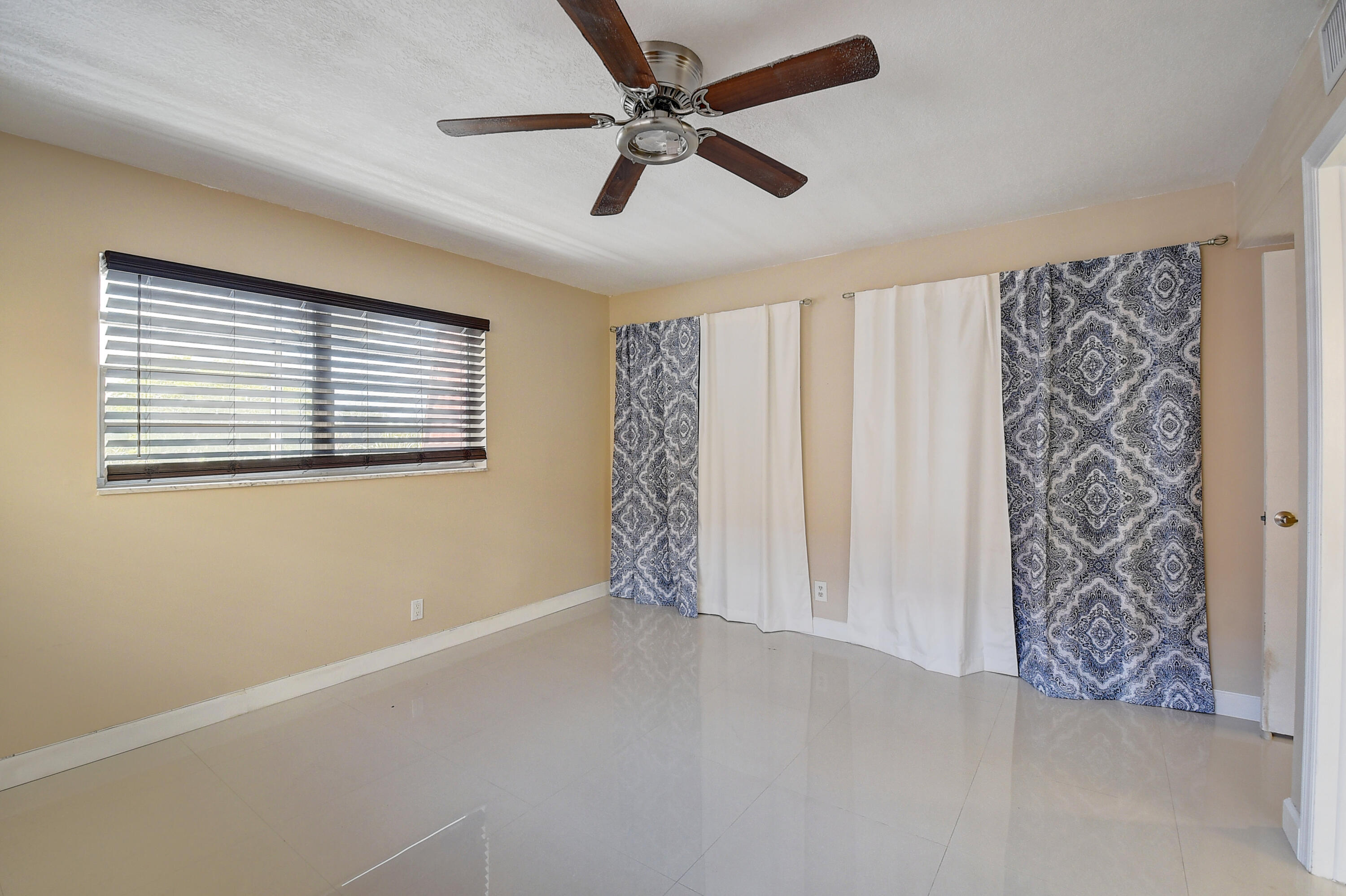 22605 Southwest 66th Avenue, Unit 304 Boca Raton, FL 33428 - Photo 16 of 25 Primary bed