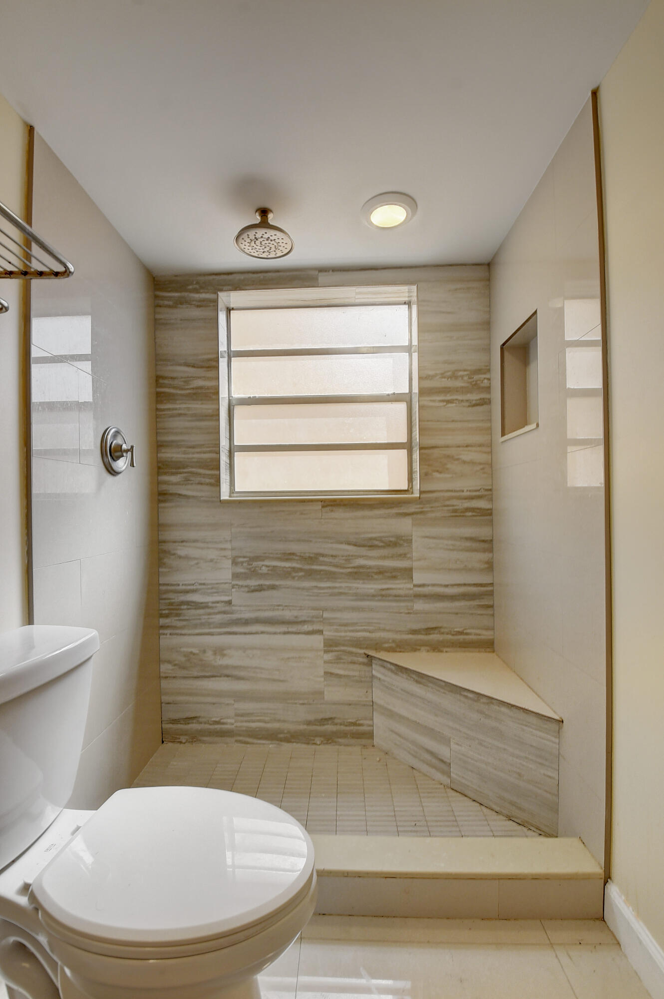 22605 Southwest 66th Avenue, Unit 304 Boca Raton, FL 33428 - Photo 18 of 25 Primary bath
