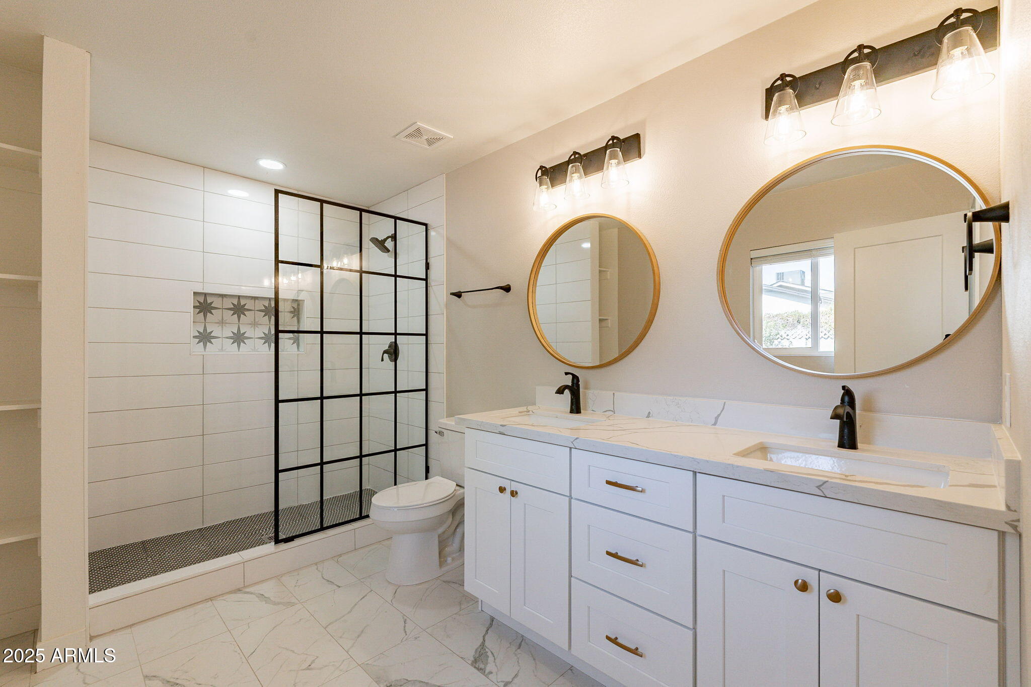 8202 East Piccadilly Road Scottsdale, AZ 85251 - Photo 27 of 35 Primary Bathroom