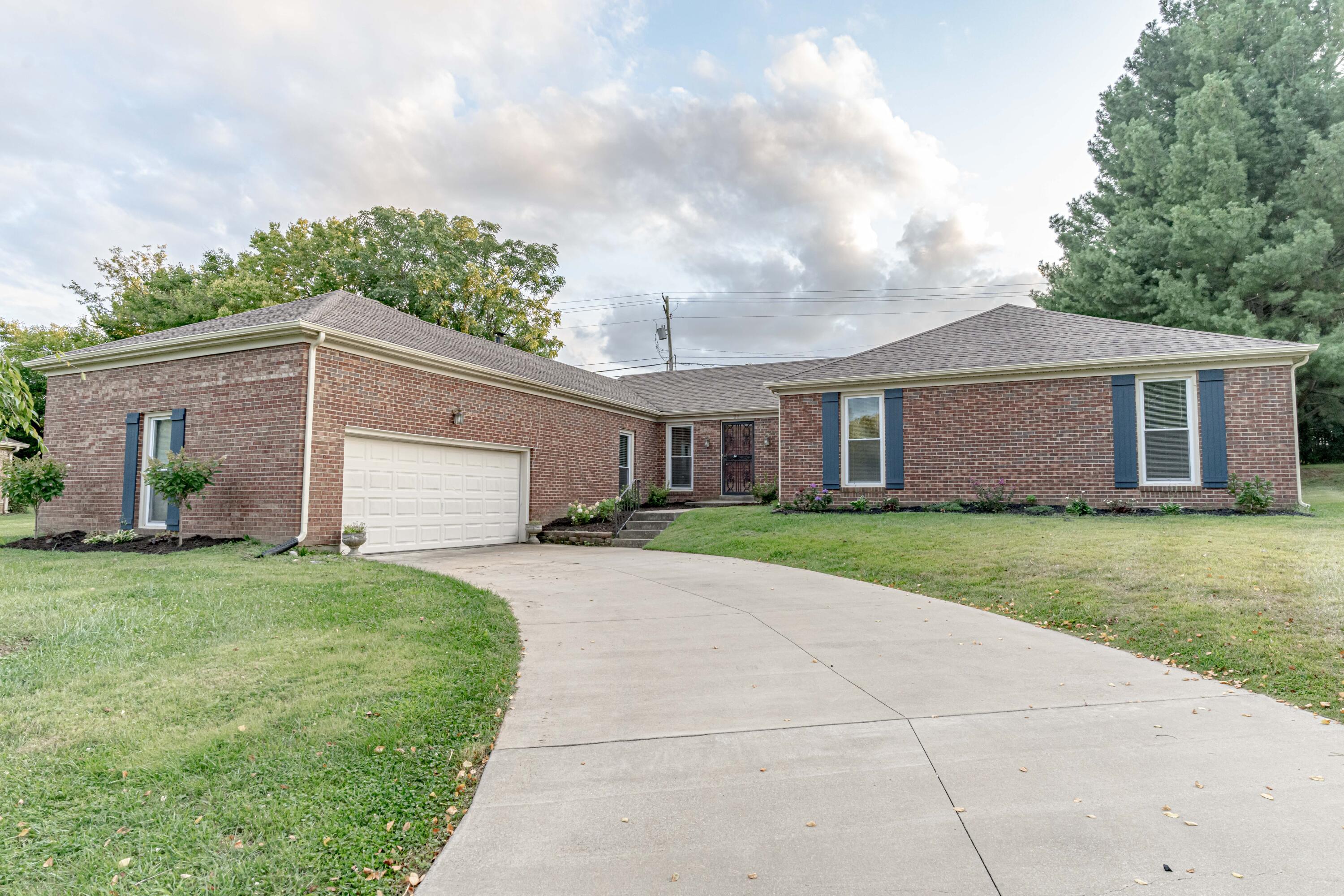 22 Ryswick Lane Frankfort, KY 40601 - Photo 1 of 57 DSC01035
