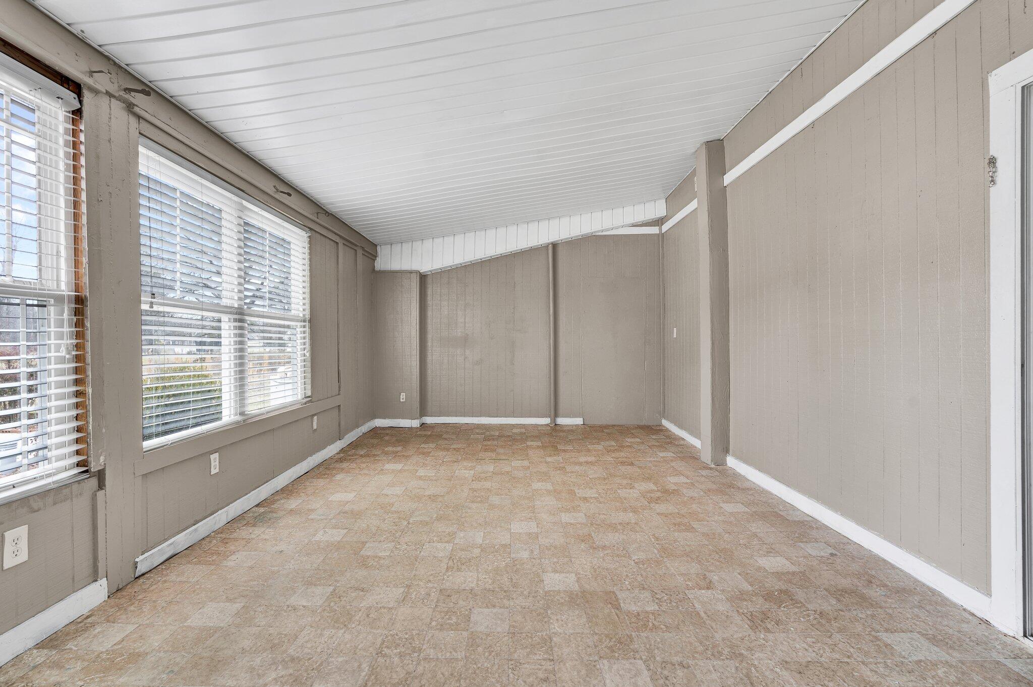 1509 Morris Hill Road Chattanooga, TN 37421 - Photo 22 of 37 A055B5E9-5DEE-4D99-95CB-DFBB2CD94427