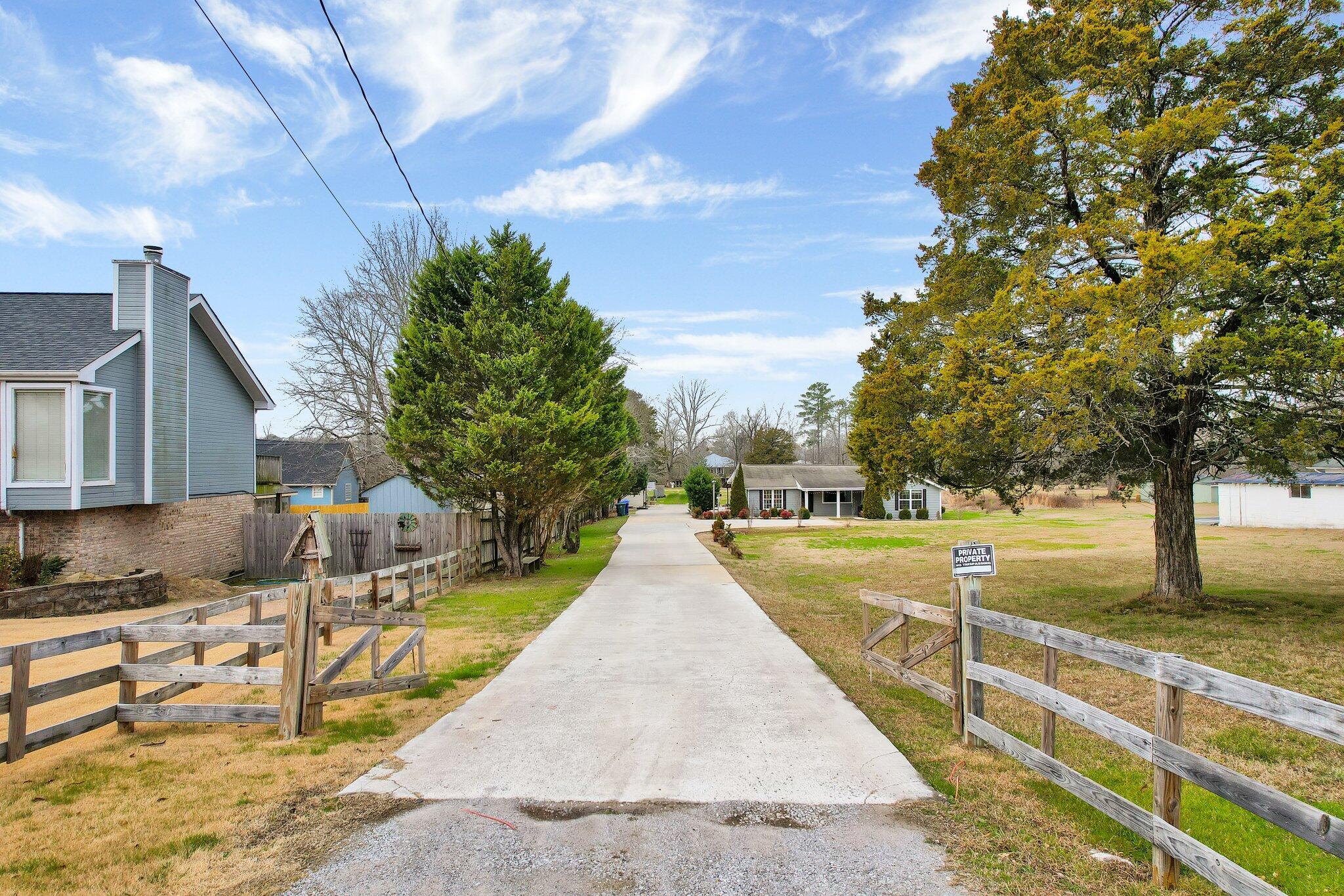 1509 Morris Hill Road Chattanooga, TN 37421 - Photo 6 of 37 1C514916-A4EB-43D2-9B7A-EEF26613E6D6
