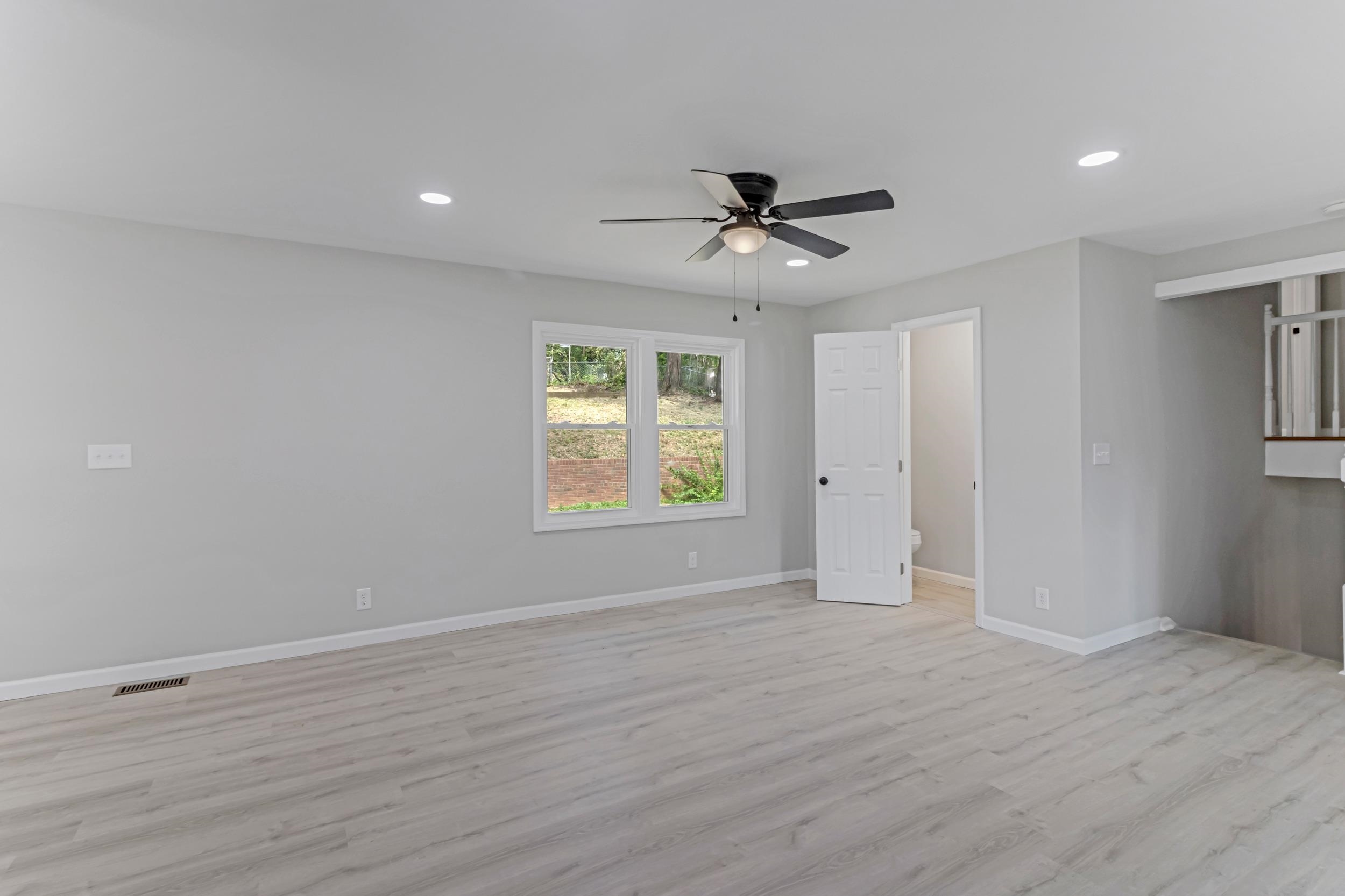 121 Dover Road Spartanburg, SC 29301 - Photo 8 of 43 Gallery Image 8