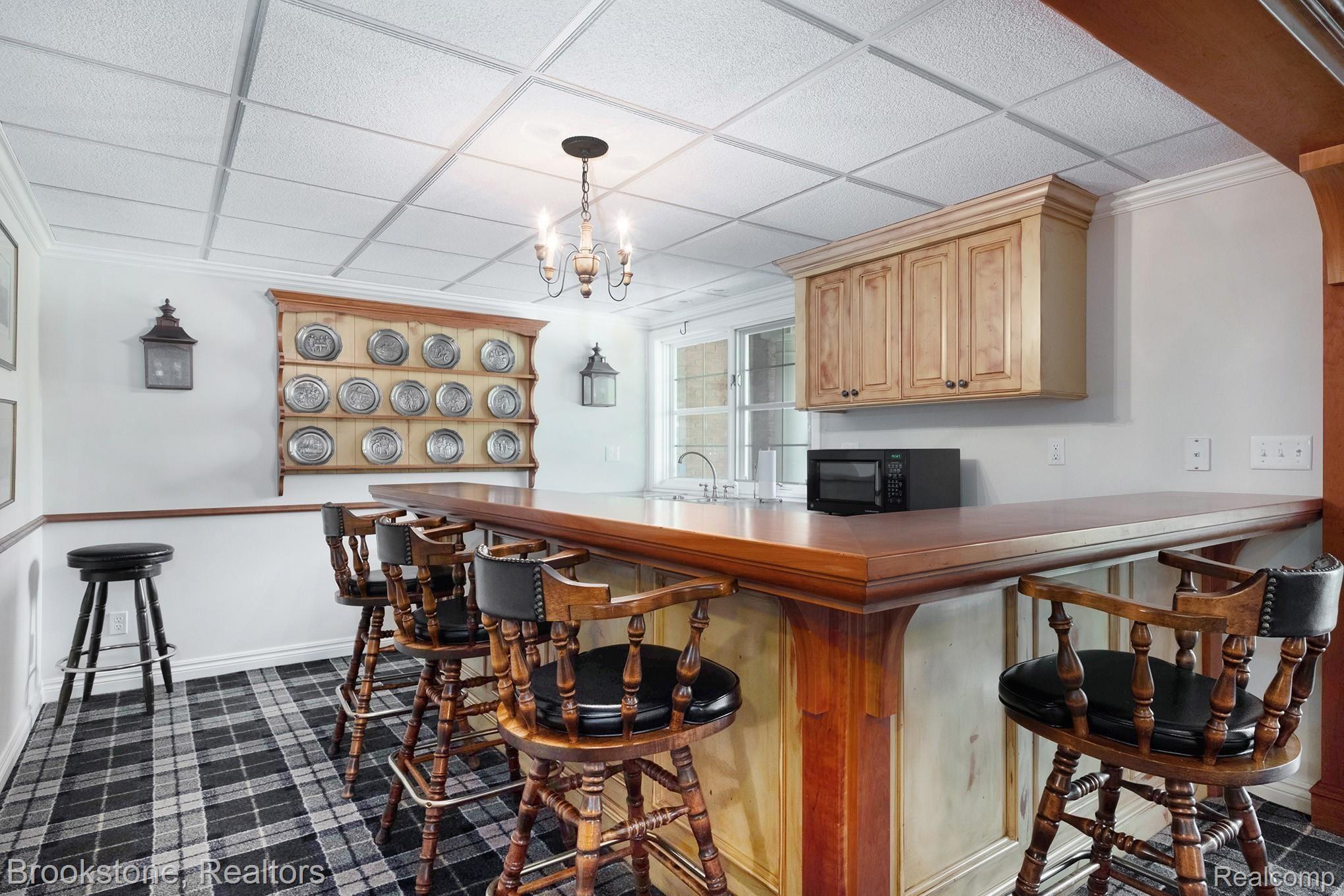 2916 Birnam Court Rochester, MI 48306 - Photo 25 of 44 Custom Bar for Entertaining