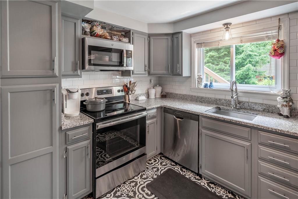 1306 Star Ridge Drive Pittsburgh, PA 15241 - Photo 6 of 24 Gallery Image 6
